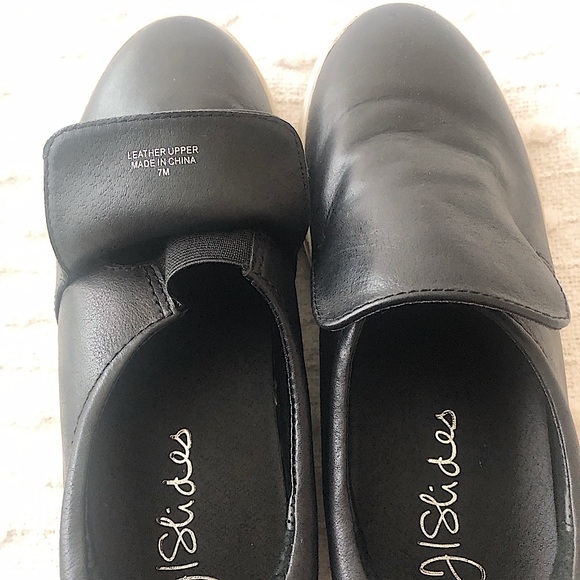 J/Slides Women’s Leather Slip On Sneaker - Picture 5 of 10